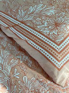 Peach White Floral Bed Sheet Set